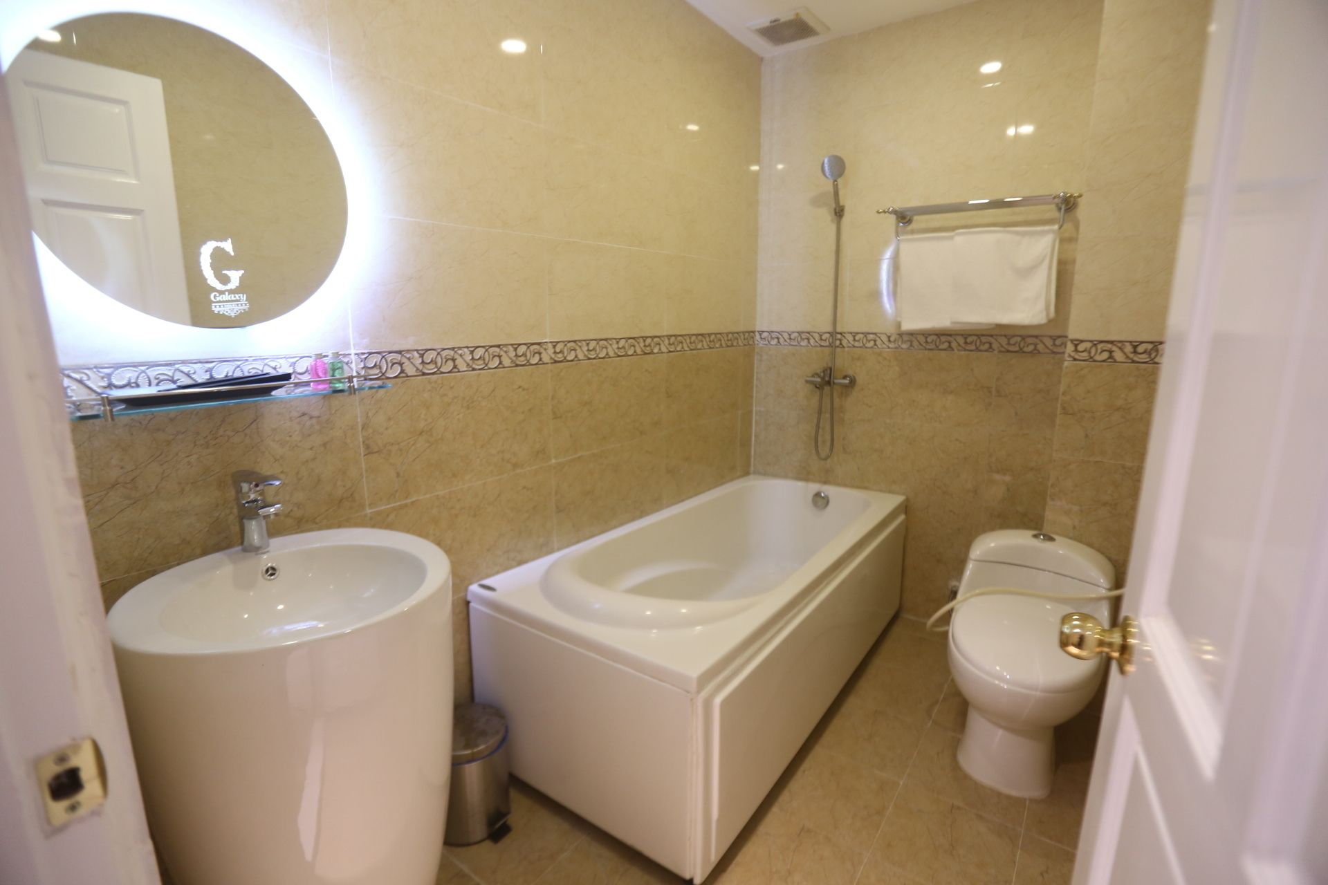 Photo - Galaxy Hotel