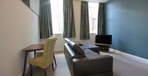 تناول الطعام داخل الغرفة