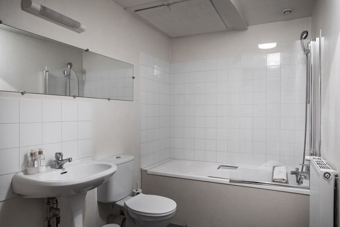 Bathtub besar