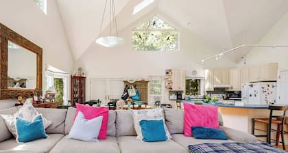 5 bedroom Private Family Get Away w/ Heated Pool