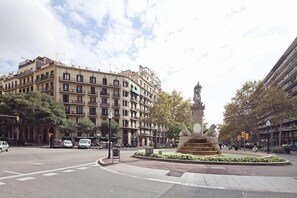Aparcamiento en las instalaciones