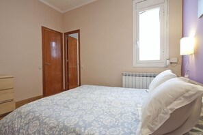 2 dormitorios, tabla de planchar con plancha, wifi gratis y ropa de cama