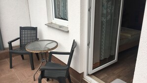 Comfort Double Room | Desk, iron/ironing board (on request), WiFi (free), bed sheets - Gästezimmer Siminciuc UG (Aachen)