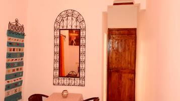 Blackout drapes, soundproofing, free cribs/infant beds, free WiFi