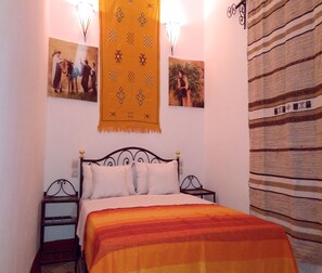 Blackout drapes, soundproofing, free cribs/infant beds, free WiFi - Kasbah La Datte D'or (Skoura)