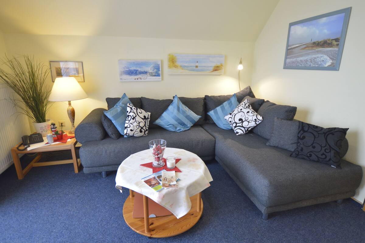 Apartment (Nr. 7) | Living area | Flat-screen TV, DVD player, table tennis, first-run movies