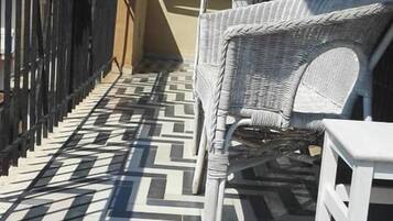 Camera Deluxe, 1 letto queen (Penelope) | Terrazza/patio