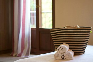 Room - Asikiko Suites (Rethymno)