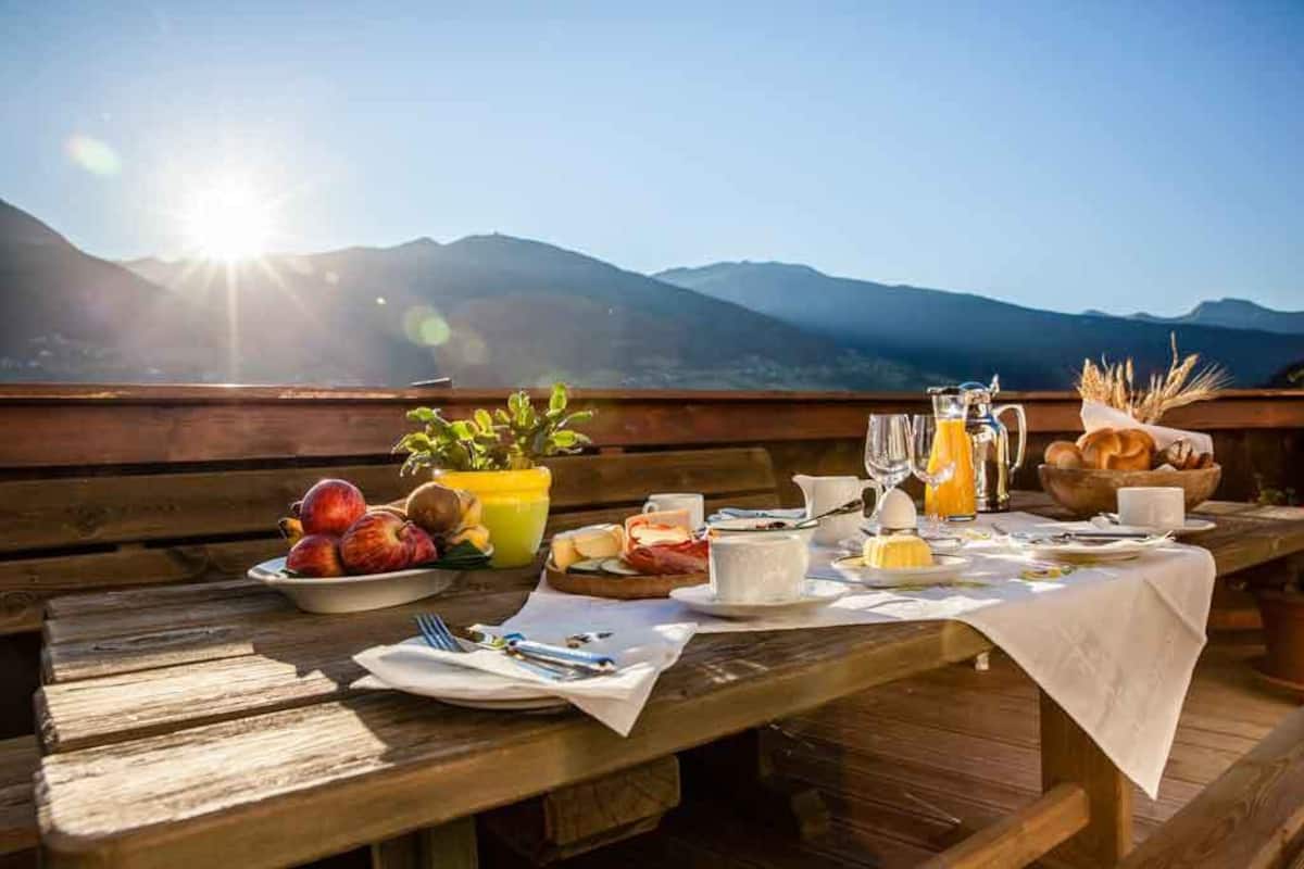 daily buffet breakfast (eur 13 per person)