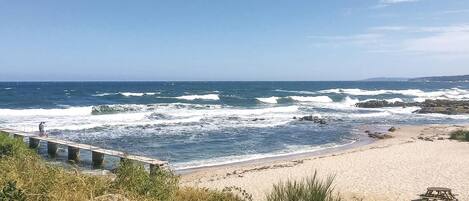 Tæt på stranden