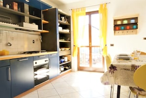 Deluxe Apartment, 3 Bedrooms, Private Pool | Private kitchen | Full-size fridge, oven, stovetop, dishwasher - Villa Flavia (Imperia)