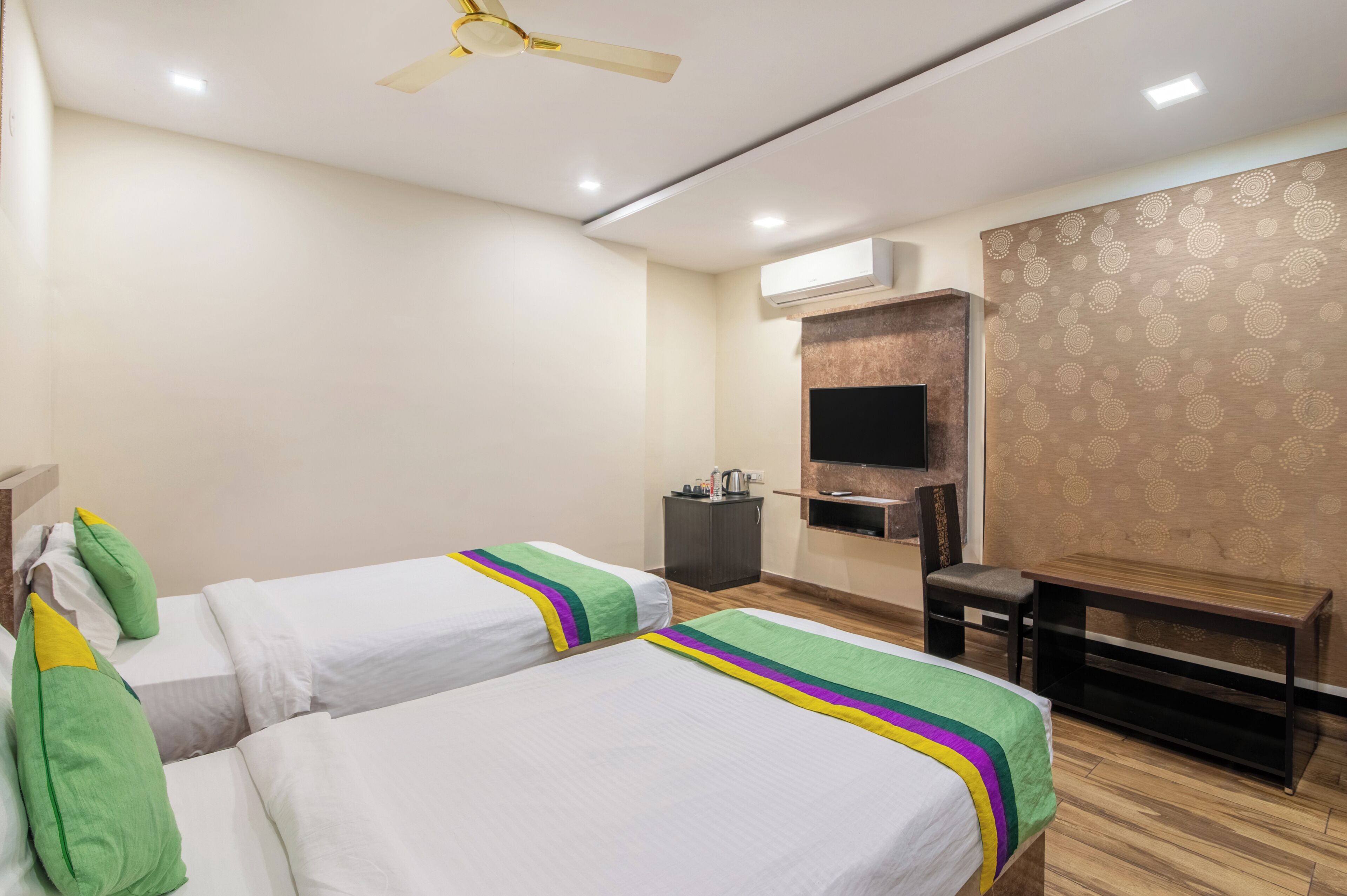 Photo - Treebo Address Inn, Banjara Hills