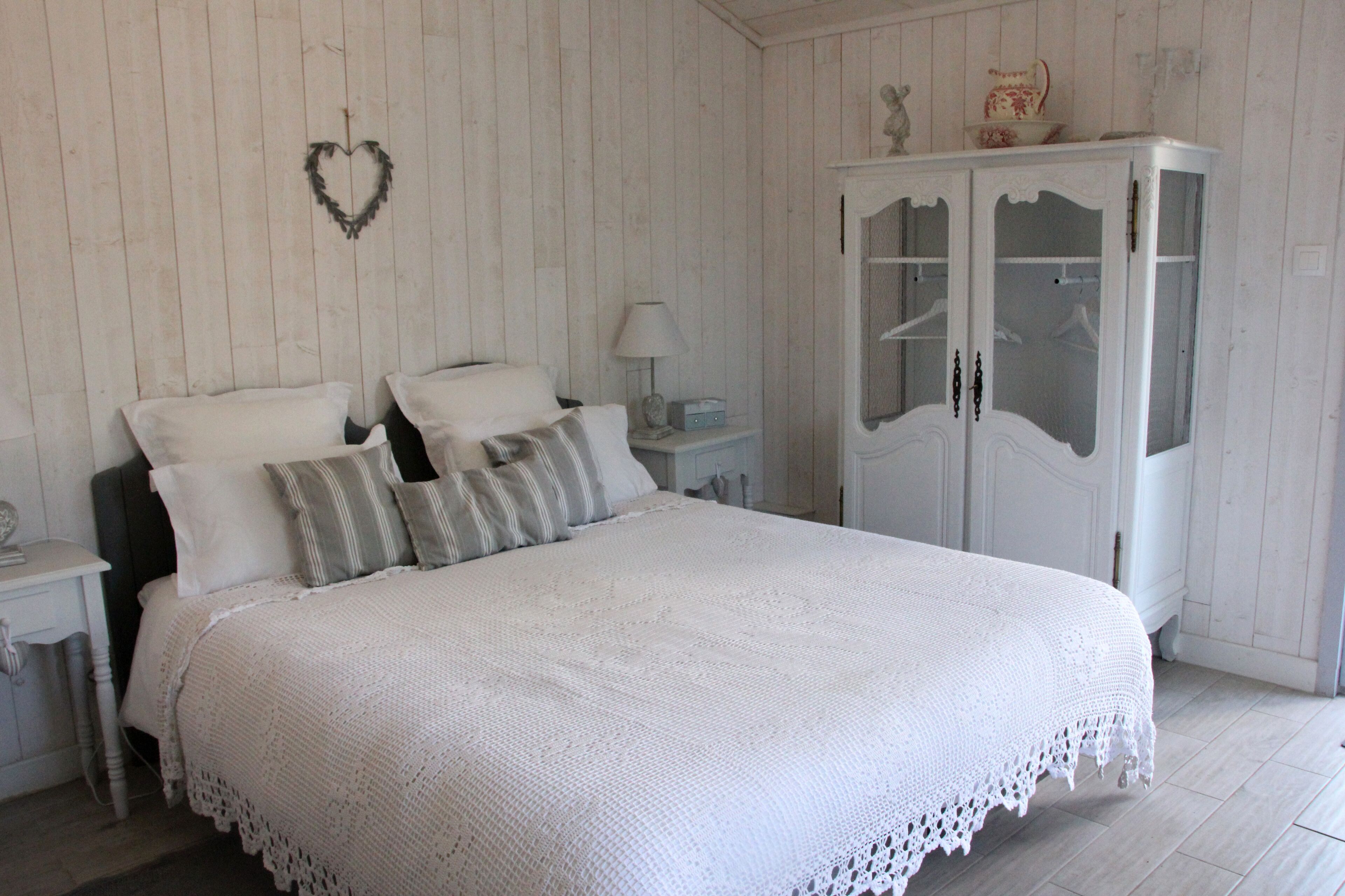 Chambre Double (Chalet de Marie) | Bureau, rideaux occultants, chambres insonorisées, Wi-Fi gratuit