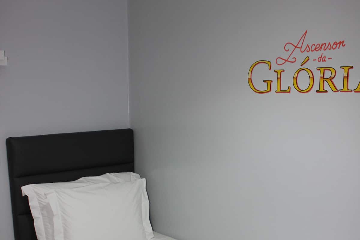Single Room, Shared Bathroom | 1 bedroom, minibar, soundproofing, free WiFi
