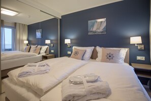 Phòng Suite, sân hiên, đối diện biển | Két bảo mật tại phòng, bàn, khu vực làm việc phù hợp cho laptop 