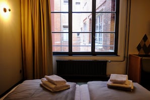 Literie de qualité supérieure, couette en duvet d'oie, bureau