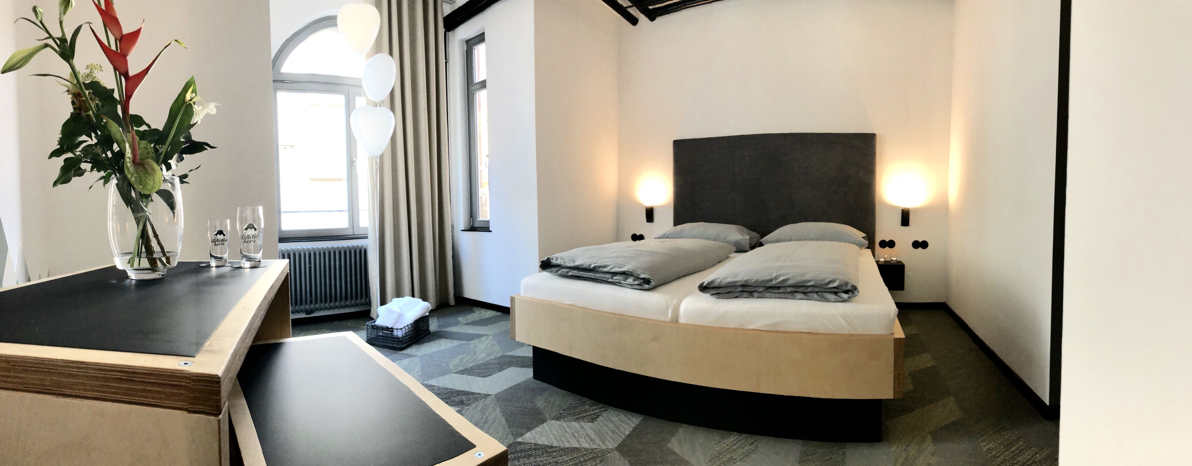 standard double room | premium bedding, down duvets, desk, blackout curtains