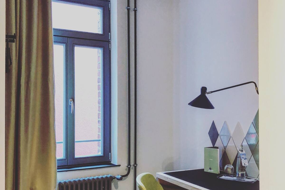 Literie de qualité supérieure, couette en duvet d'oie, bureau