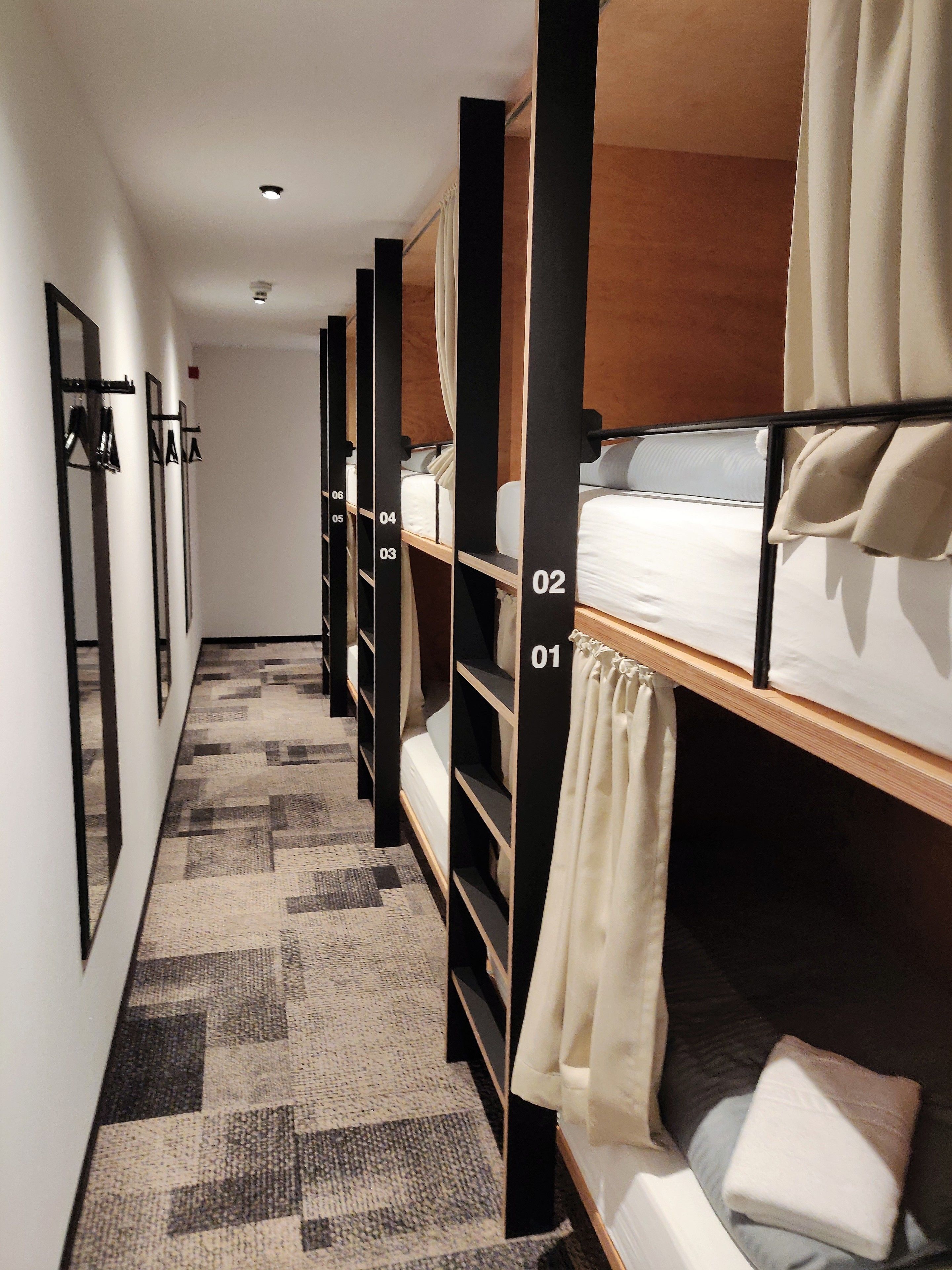 Literie de qualité supérieure, couette en duvet d'oie, bureau