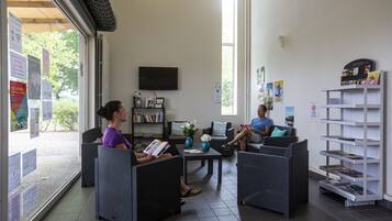 Sittområde i lobbyn