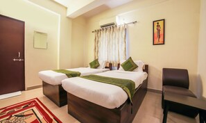 Habitación estándar | Sistema de insonorización, tabla de planchar con plancha, wifi gratis