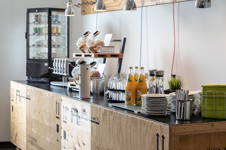 Free daily on-the-go breakfast