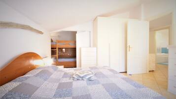 อพาร์ทเมนท์, 1 ห้องนอน, ระเบียง | 1 ห้องนอน, เตารีด/โต๊ะรีดผ้า