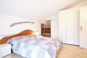 Apartamento, 1 quarto, sacada | 1 quarto, ferros/tábuas de passar roupa