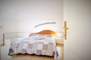 Appartement, 1 chambre, balcon | 1 chambre, fer et planche Ă repasser