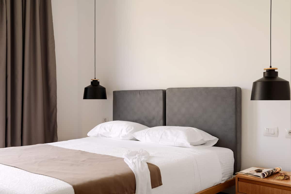 Minibar, escritorio, insonorización y wifi gratis
