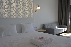 Deluxe Queen Suite | Minibar, desk, soundproofing, free WiFi - Epirus Hotel (Sarandë)