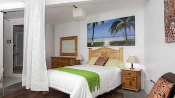 Cortinas blackout, wifi gratis y ropa de cama
