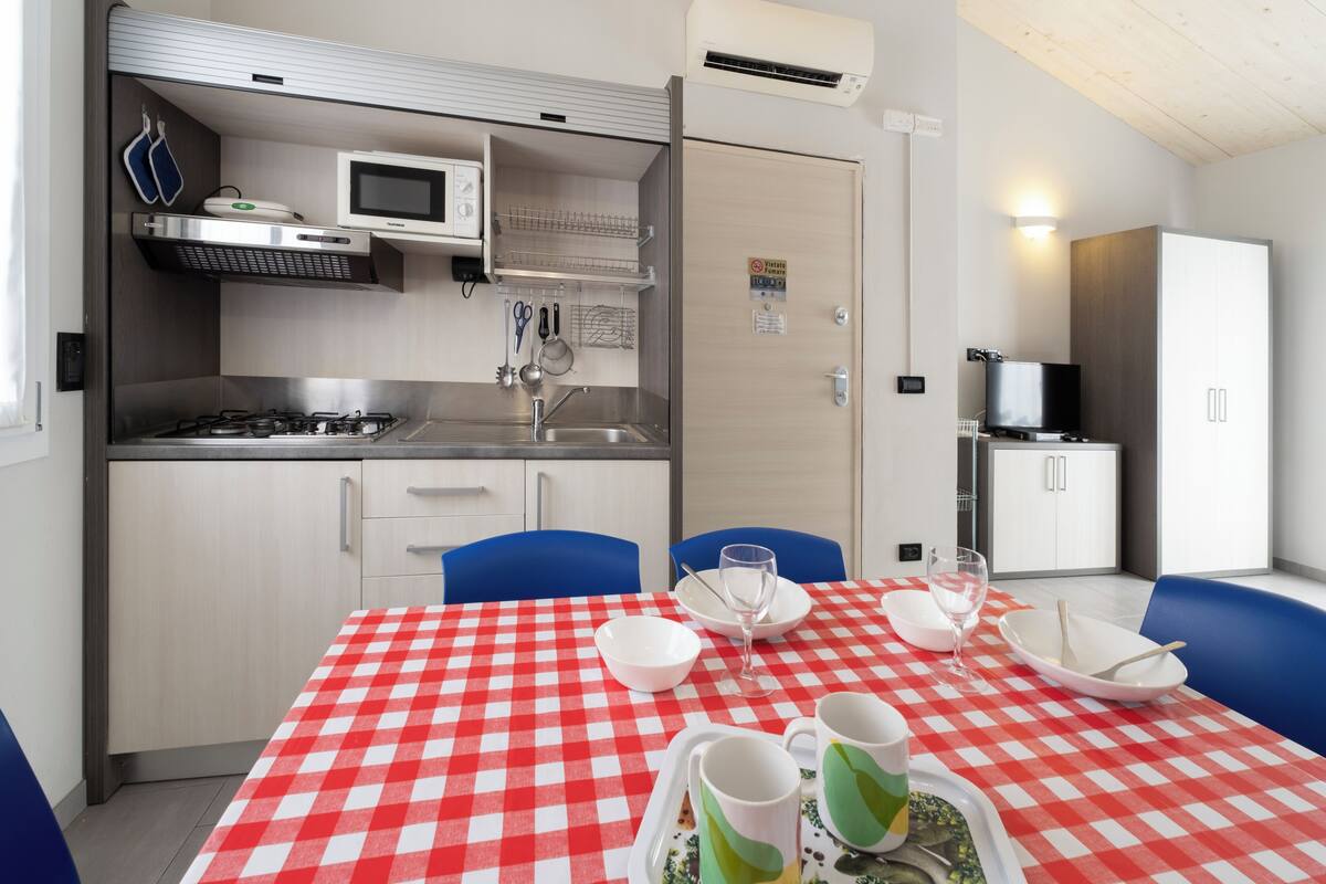 Appartement, 2 slaapkamers (Luna) | Privékeuken | Een koelkast, een magnetron, een oven, een kookplaat