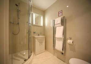 Double Room, Non Smoking | Bathroom