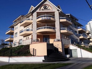 Bagian depan properti