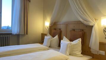 1 camera, copriletto in piuma, una cassaforte in camera, Wi-Fi gratuito