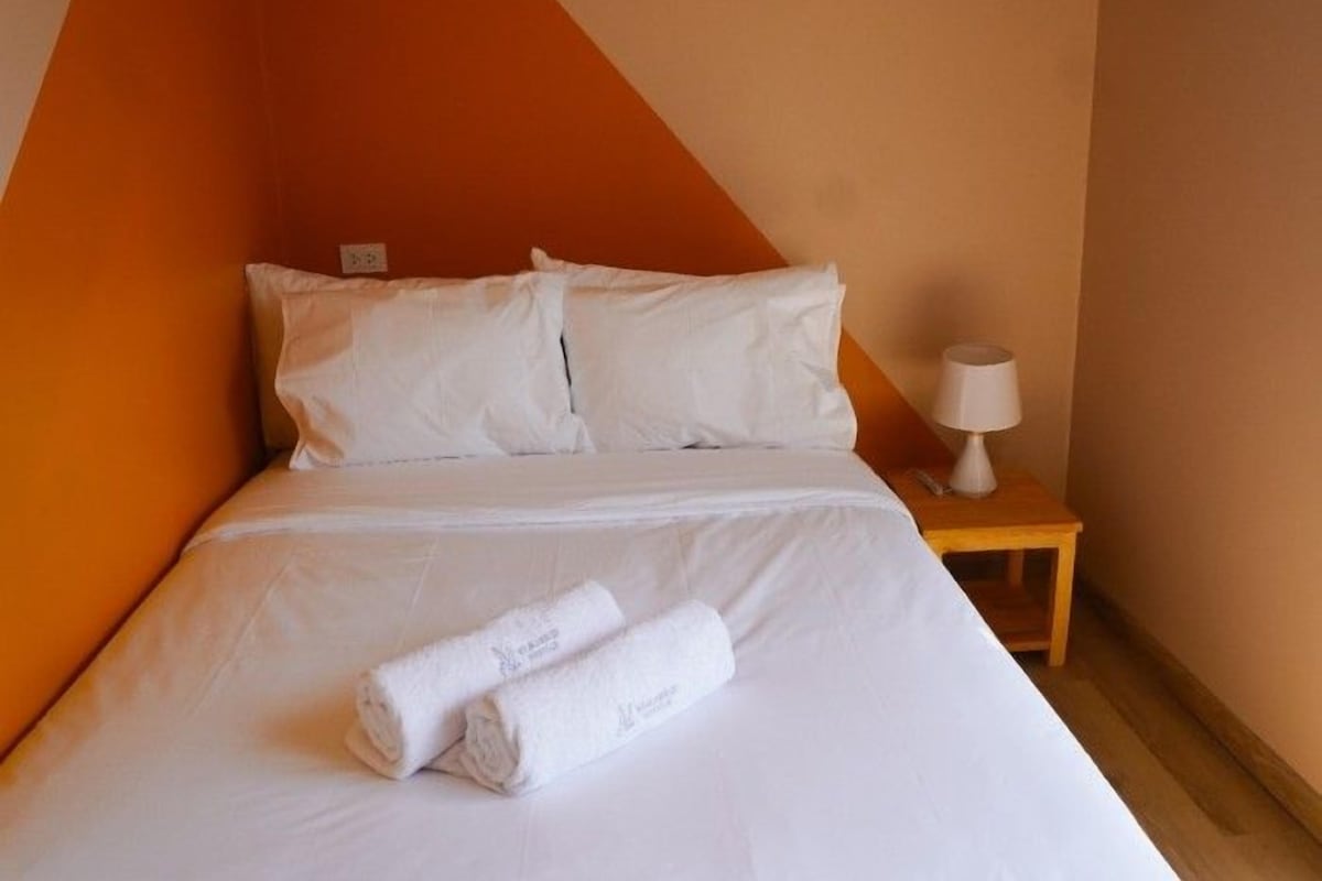 Basic Double Room, 1 Double Bed, Shared Bathroom