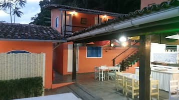 包每日自助早餐