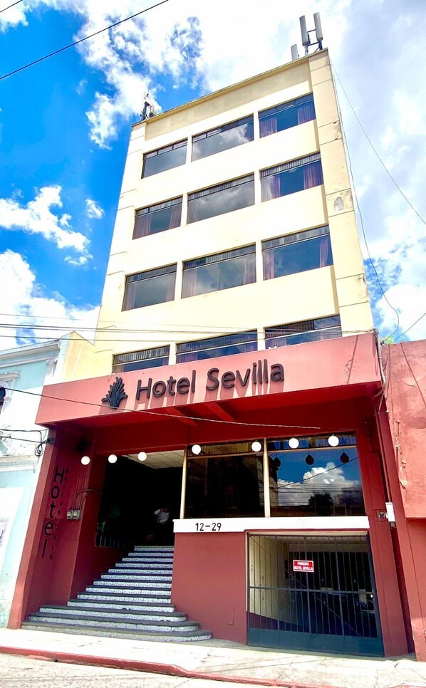 Fachada de la propiedad