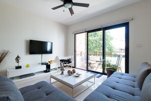 Living area - Mamitas Village by CocoBR (Playa del Carmen)