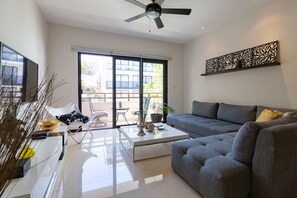 Living area - Mamitas Village by CocoBR (Playa del Carmen)
