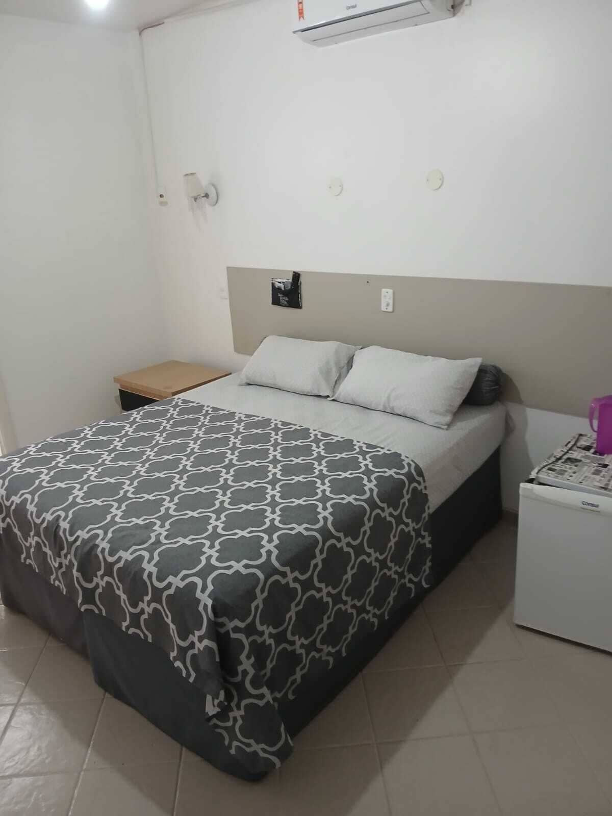 经典三人房 | 迷你吧、免费 WiFi、床单