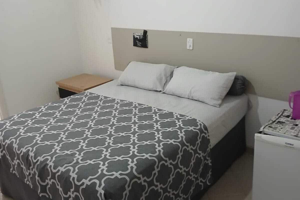 Classic Triple Room | Minibar, WiFi (free), bed sheets