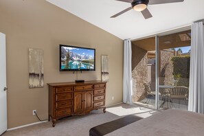 2 bedrooms, iron/ironing board, free WiFi, bed sheets - Desirable Ironwood Country Club (Palm Desert)