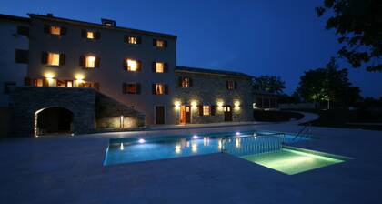 Villa Poropati, Groznjan - Landgut, Kinderbecken, Golf, Hochzeiten, Veranstaltungen