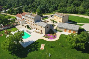 Exterior - Villa Poropati, Groznjan - Luxury Countryside Estate up to 19 persons
80m2 pool  (Groznjan)