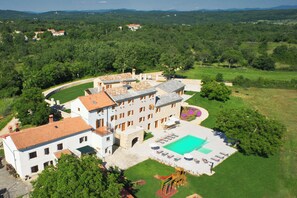 Exterior - Villa Poropati, Groznjan - Luxury Countryside Estate up to 19 persons
80m2 pool  (Groznjan)