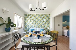 Dining - Rainha II Beach Apartment by Portugal Portfolio (Cascais)