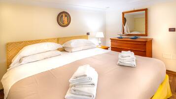 1 chambre, coffres-forts dans les chambres, fer et planche Ă repasser