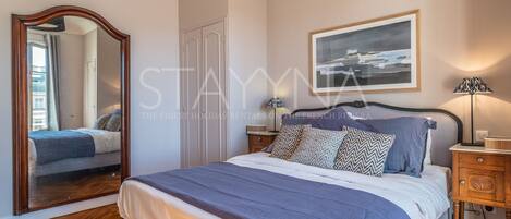 3 slaapkamers, een strijkplank/strijkijzer, wifi